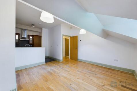Living/Kitchen Space