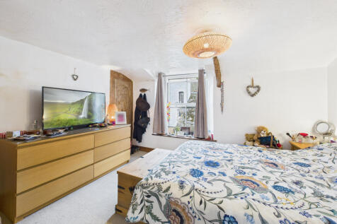 CAM05627G0-PR0022-STILL020