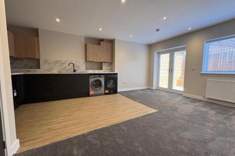 Flat 1, Manor Road, Droylsden M43 6QA