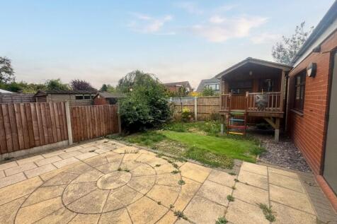Harbourne Close, Worsley, M28 photo 4