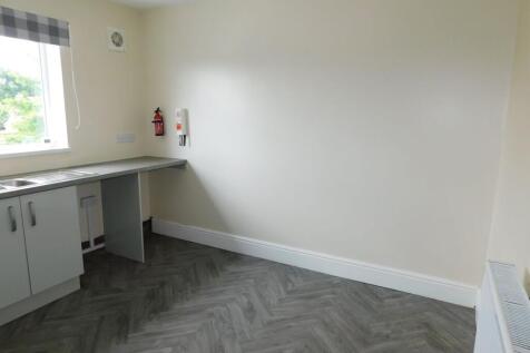 Kingsway, Worksop, S81 photo 5