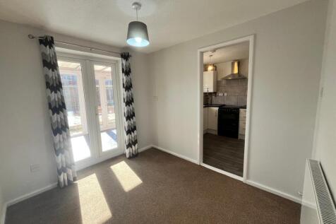 Trenchard Avenue, Stafford, ST16 3RD photo 5