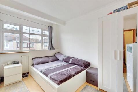 21-Tenterden-Road-02262025_220045 3.jpg