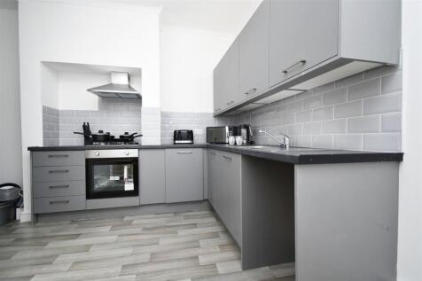 Kitchen 2.jpg