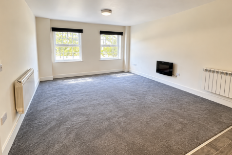 Flat B, Langham House East, Mill Street, Luton photo 4