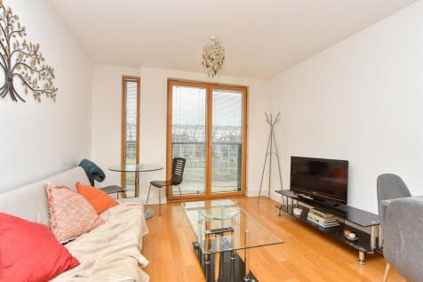 Kitchen/ Living Area