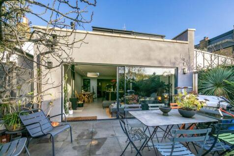 Patio to House