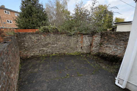 8 bedroom Terraced for rent