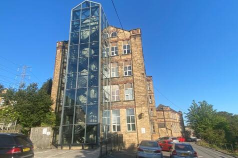33 Fearnley Exterior.jpg