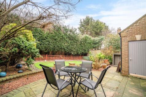 swan farm court-13.jpg