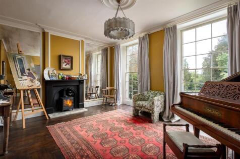 56 - Oakley House - GL5 5PQ - Web.jpg