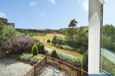 Detached 4-Bedroom Modern House