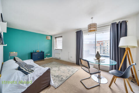 0135e46c-647b-4b9...