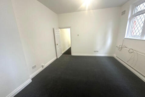 Flat 3, 2 Stanley Terrace