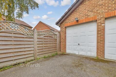 Driveway/Parking