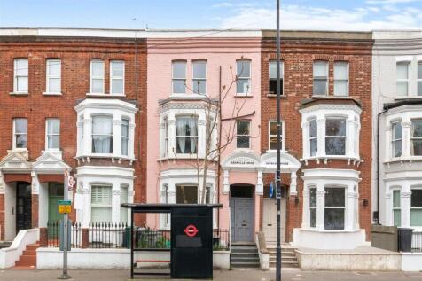 Fulham Palace Road 483 TFF PH1.jpg