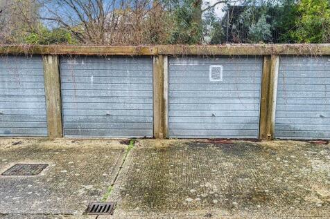 Garages at Critchfield Road, Bosham, Chichester, West Sussex, PO18 8HH