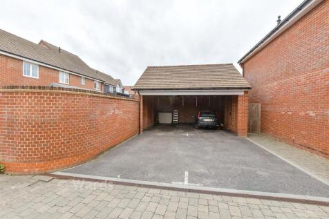 Driveway/Parking