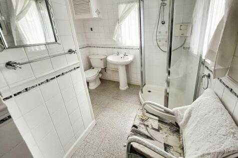 En-suite Bedroom Two