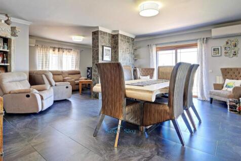 spacious open plan living