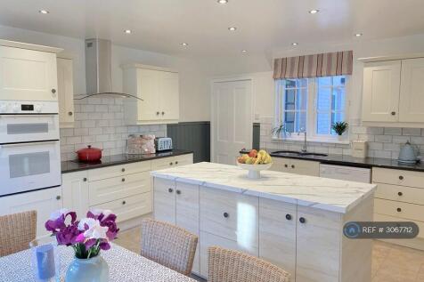 Oldhouse Lane, Windlesham, GU20 photo 5