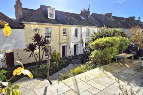 front courtyard .jpg