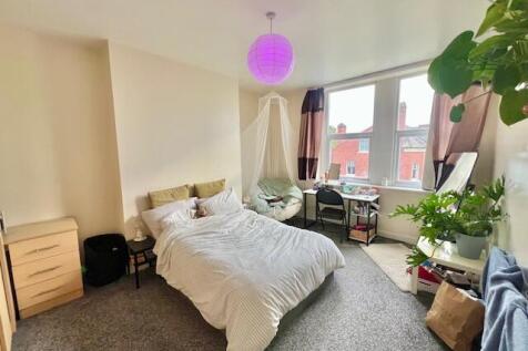 Regent Park Terrace, Hyde Park, Leeds photo 3