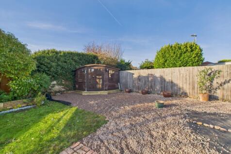 CAM01909G0-PR0438-STILL014