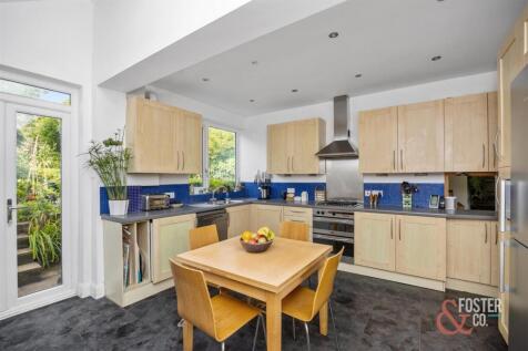 Redhill Drive 21-013.jpg