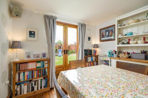 1440px-Little Tha...