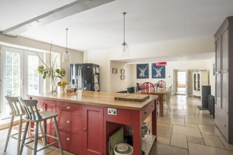 38-6819d97d68c78-...