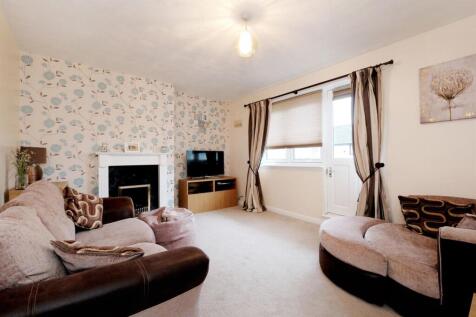 01 - Living room.jpg