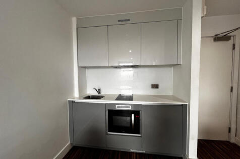 501 Chester Road, Manchester, M16 photo 4
