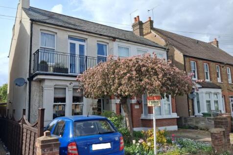 Ashford, TW15 - property photo