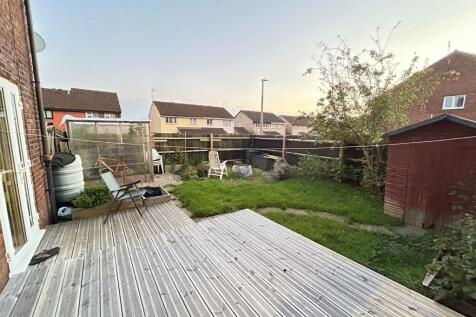 Chandos Close, Grange Park, Swindon, SN5 6AH photo 5