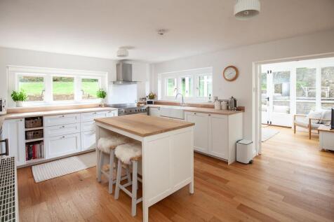 Kitchen Breakfast Room Opening into G...