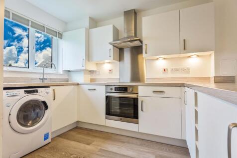Open Plan Kitchen/Lounge and Dining Area