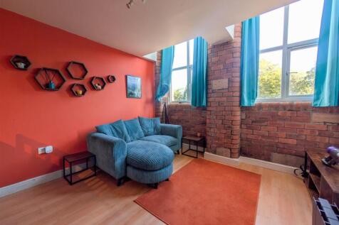 Fearnley Mill Drive, Huddersfield photo 3