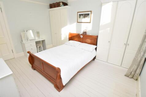 GROUND FLOOR BEDROOM.JPG