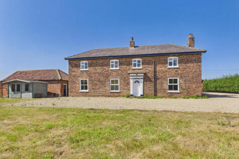 A four bedroom detached farmhouse - To Rent