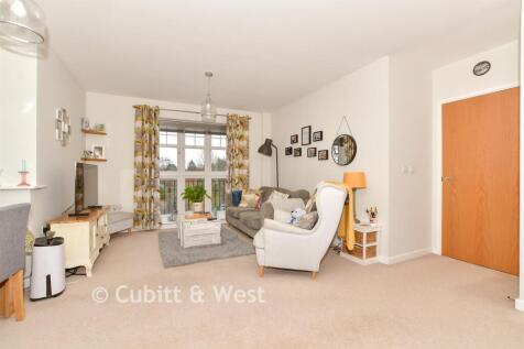 Lounge /Kitchen