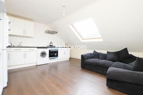 LOUNGE KITCHEN