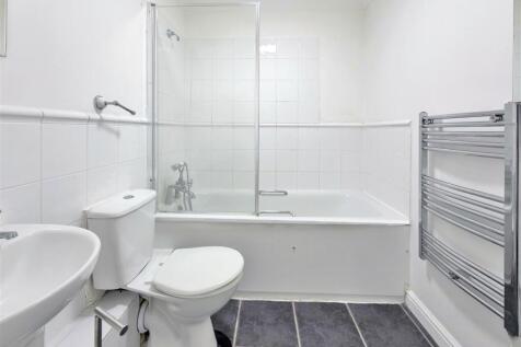 Bathroom..jpeg