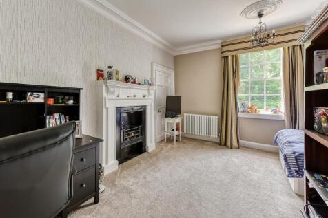 The Dower House-bed5.jpg