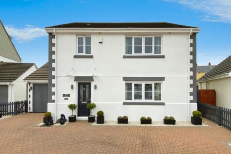 Helston, TR13 - property photo