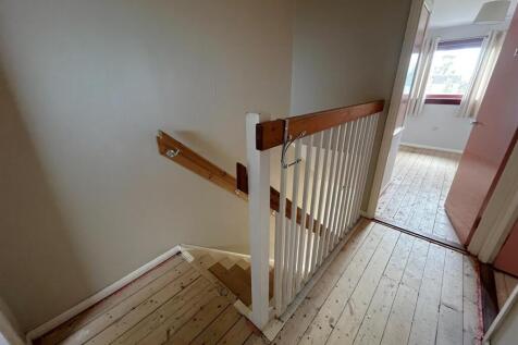 STAIRCASE &amp; LANDING