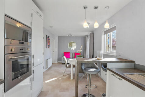 Kitchen Dining Living Area