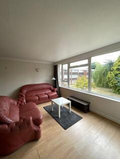 Vernon Close, Leamington Spa, Warwickshire, CV32 photo 3