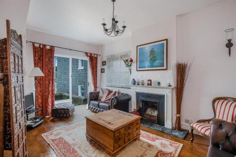 A17 - 37 Above Town Dartmouth - 220712.jpg