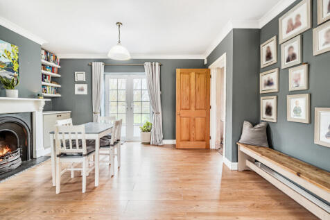 1369367-4-68f657f...